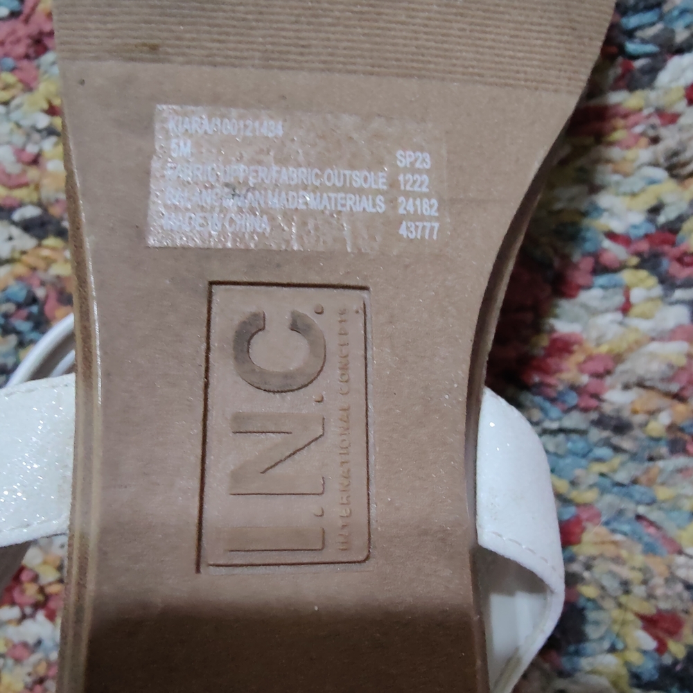 NWOT INC International Concepts White Sandals no box - Picture 4 of 7